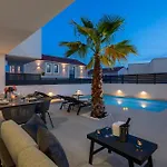 View Luxury - Sea View