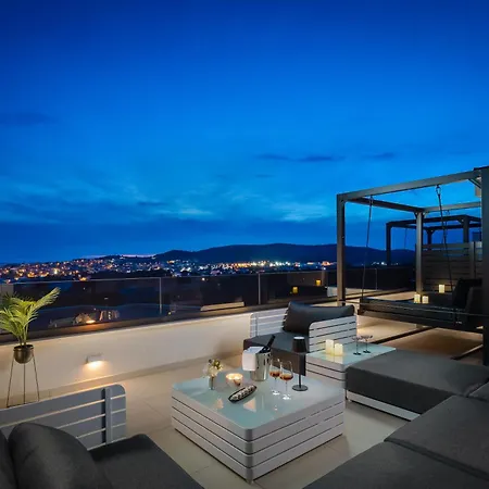 View Luxury - Sea View