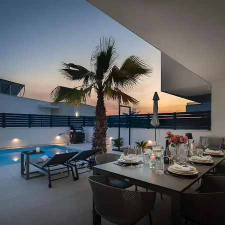 View Luxury