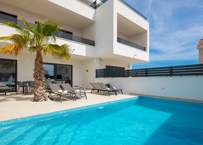 View Luxury - Sea View