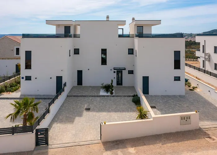 View Luxury - Sea View וודיצה