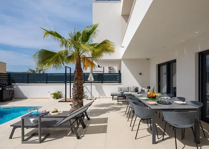 View Luxury - Sea View וודיצה