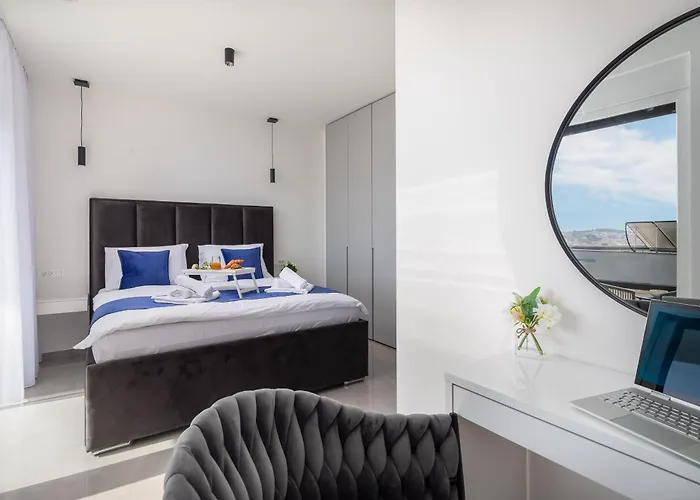 View Luxury - Sea View